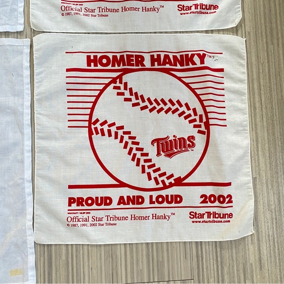 Set of 4 TWINS 2002 Proud and Loud Homer Hankies - Picture 3 of 5
